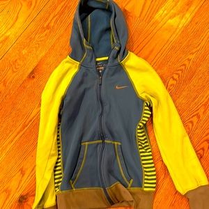 Nike therma fit sports sweatshirt